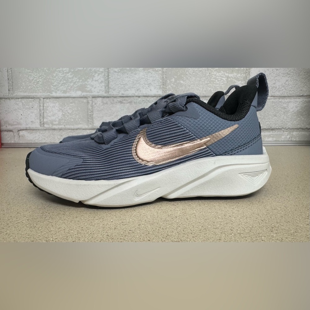 Nike Star Runner 4 Toddler Girls Shoes Size 11 Ashen Slate NWT - Picture 2 of 7
